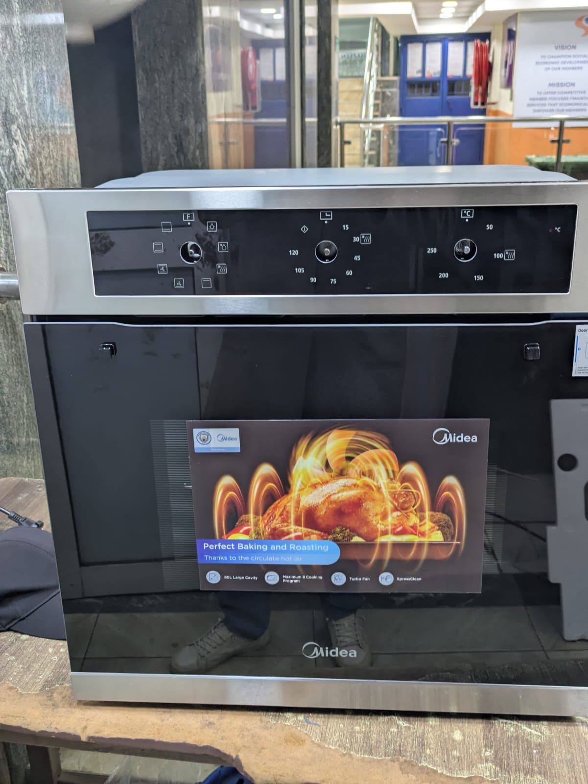 Midea 60cm built in oven